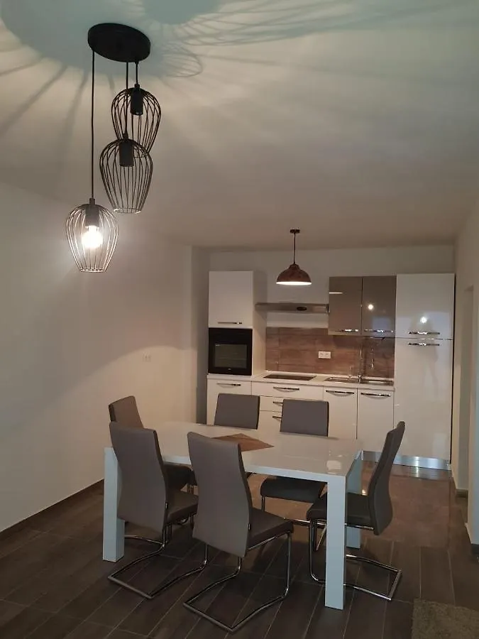 Apartman Davor Crikvenica Apartment